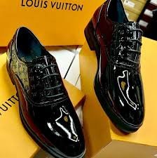 Paire Louis Vuitton.